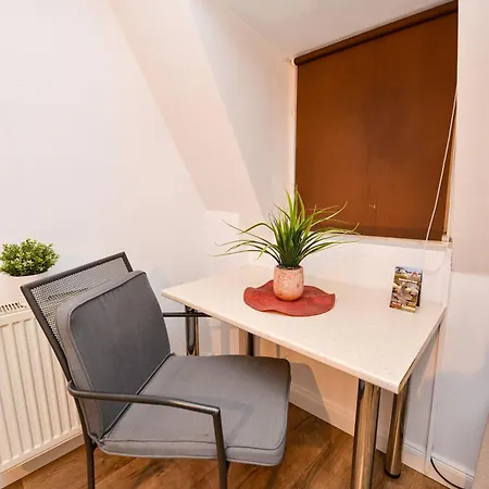 Center - Shabbat Friendly *