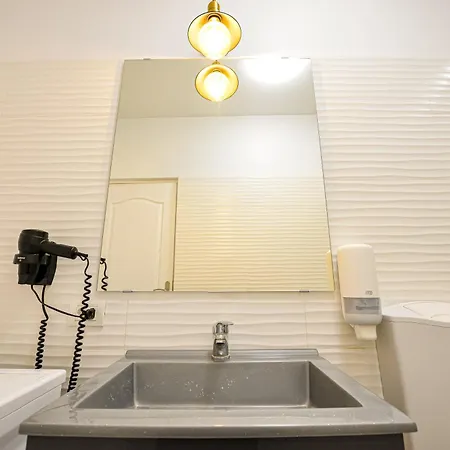 Center - Shabbat Friendly Appartement