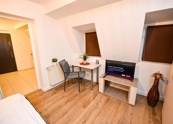 Center - Shabbat Friendly Apartman