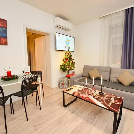 Center - Shabbat Friendly Apartament