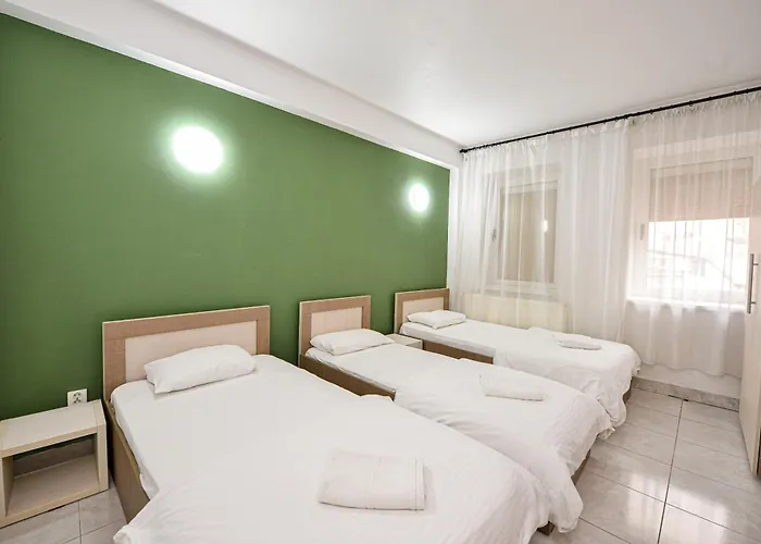 Center - Shabbat Friendly Apartmán *