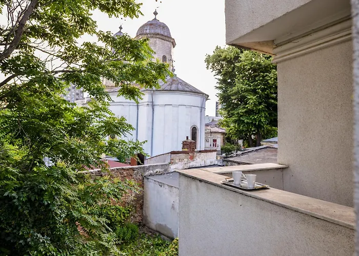 Center - Shabbat Friendly Апартаменти